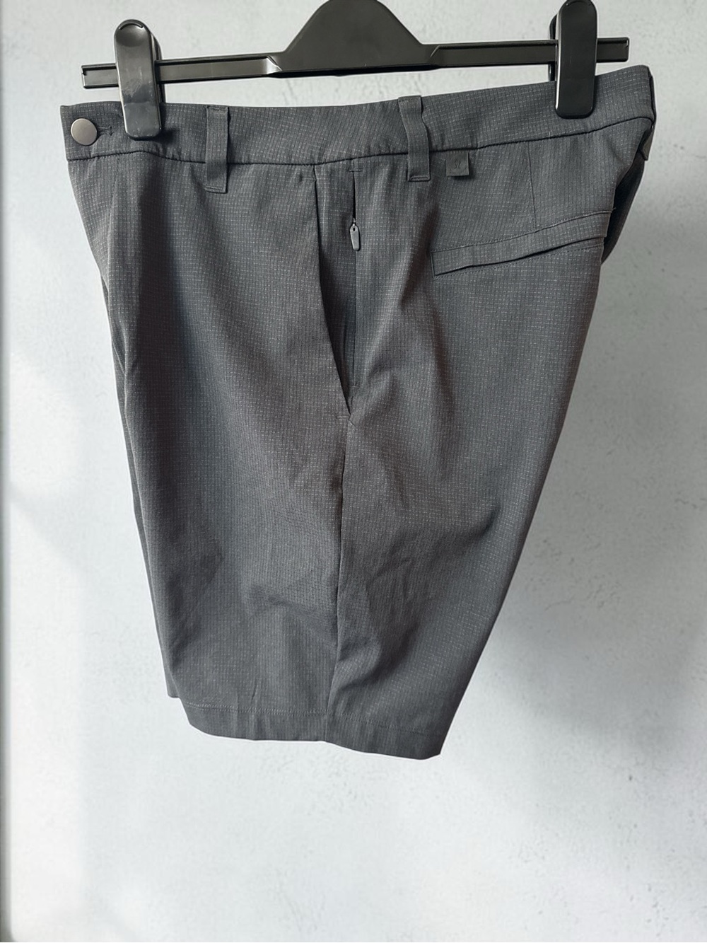 lululemon athletica Men's Charcoal Grey Flat-Front Shorts